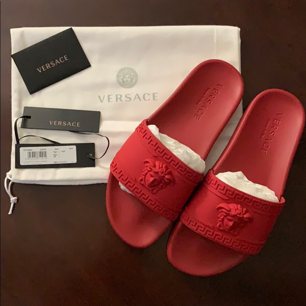 VERSACE PALAZZO MEDUSA POOL SLIDES